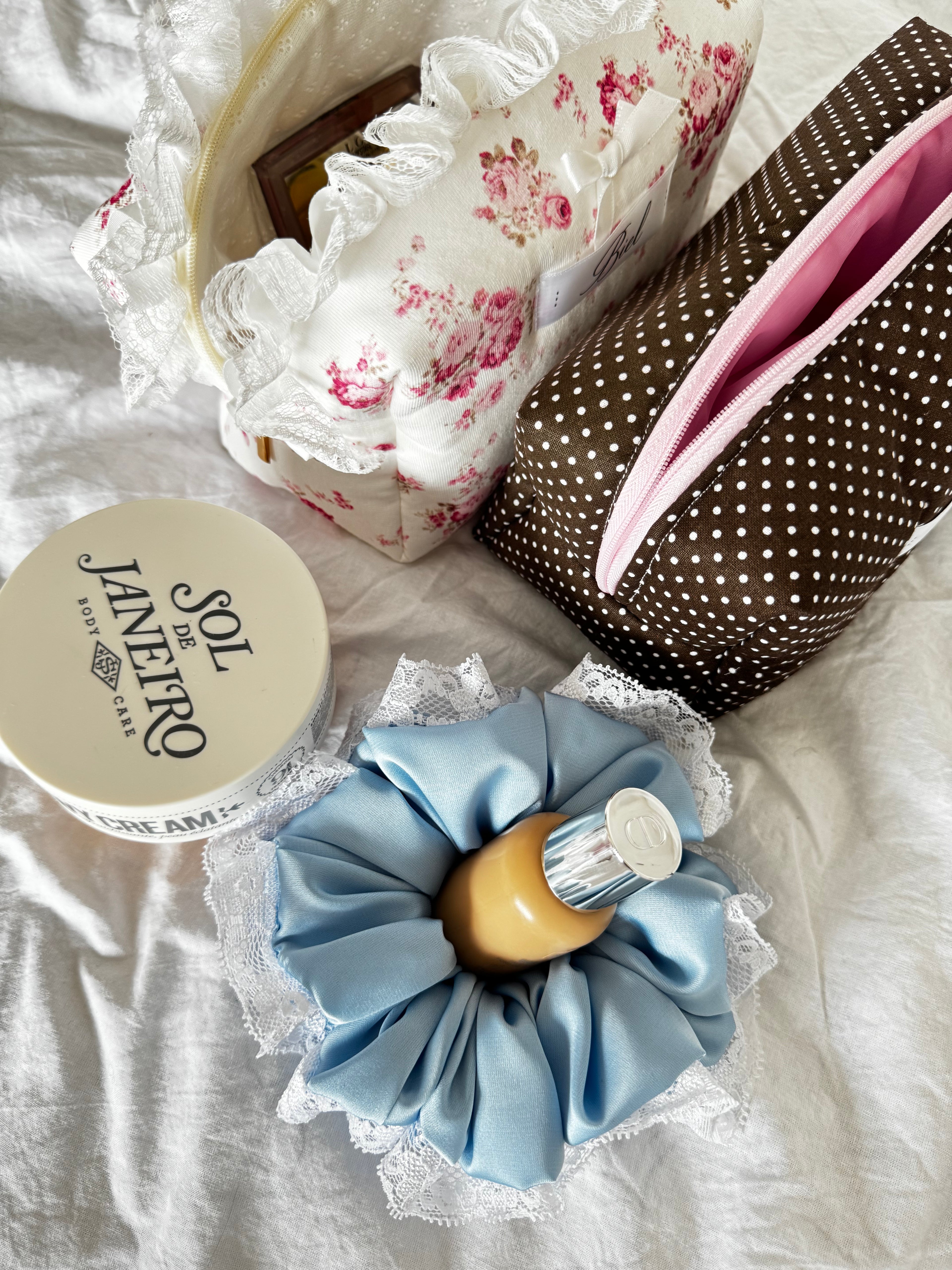 Scrunchie Baby Blue Lace