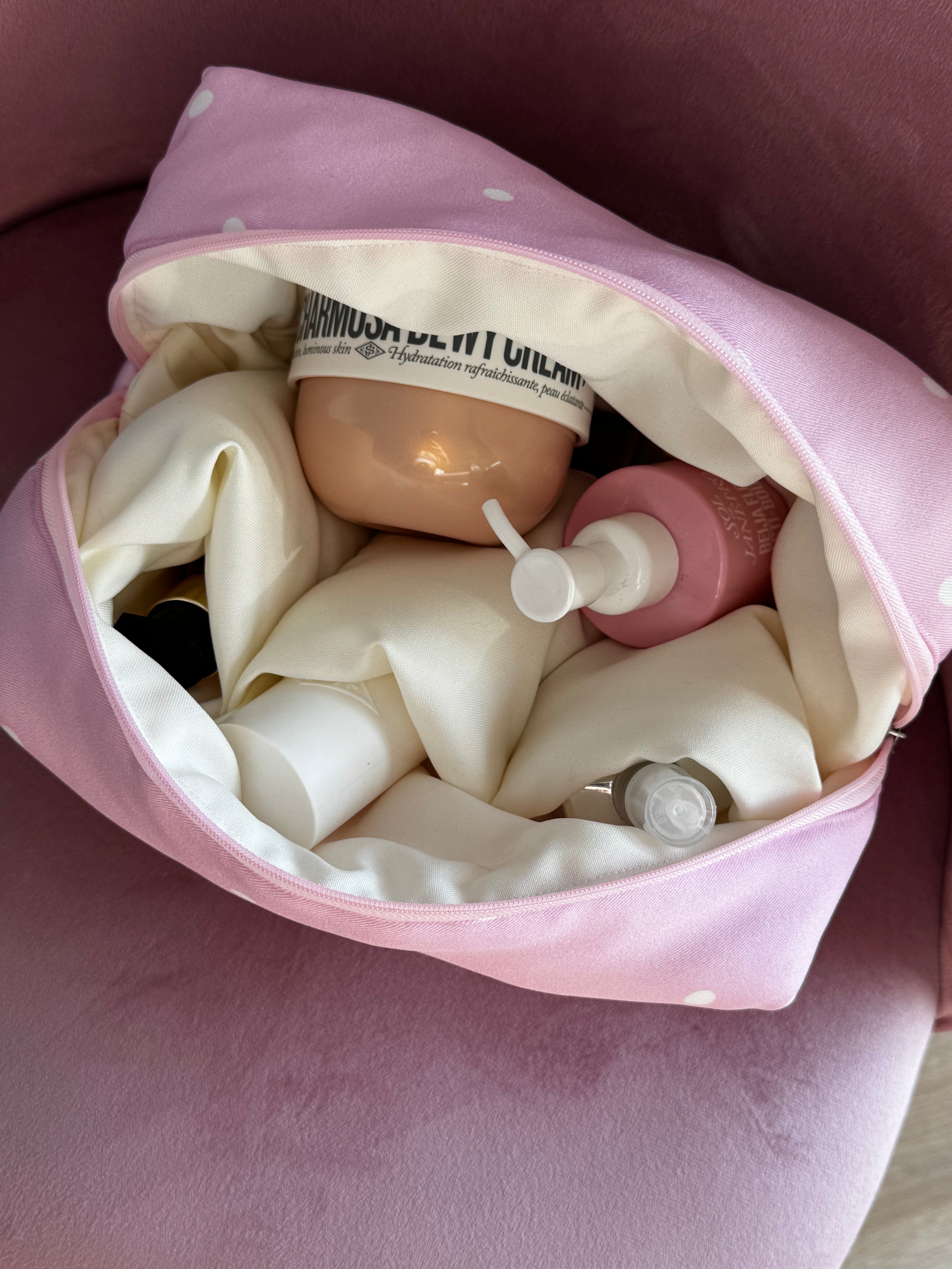Kosmetyczka Romantic Dotie z przegródkami